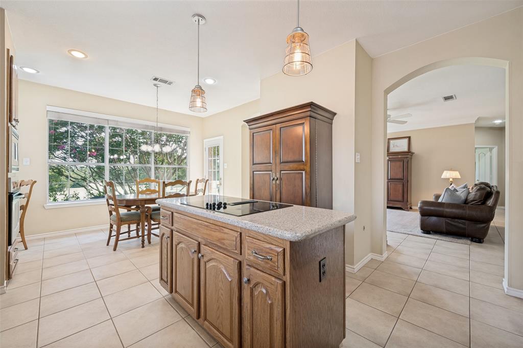 2808 Roundrock Property Photo 8
