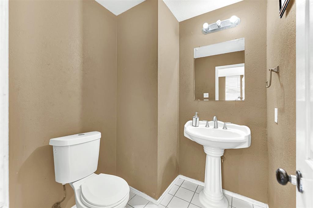 8506 Manchester Drive Property Photo 6