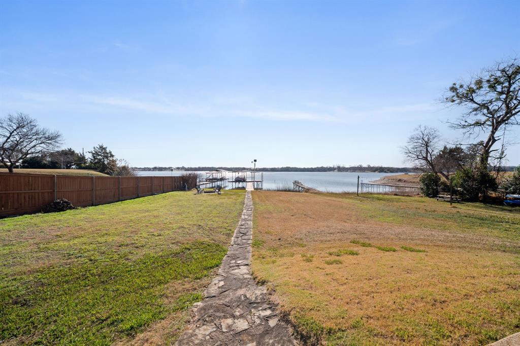 155 Lakeshore Drive Property Photo 5