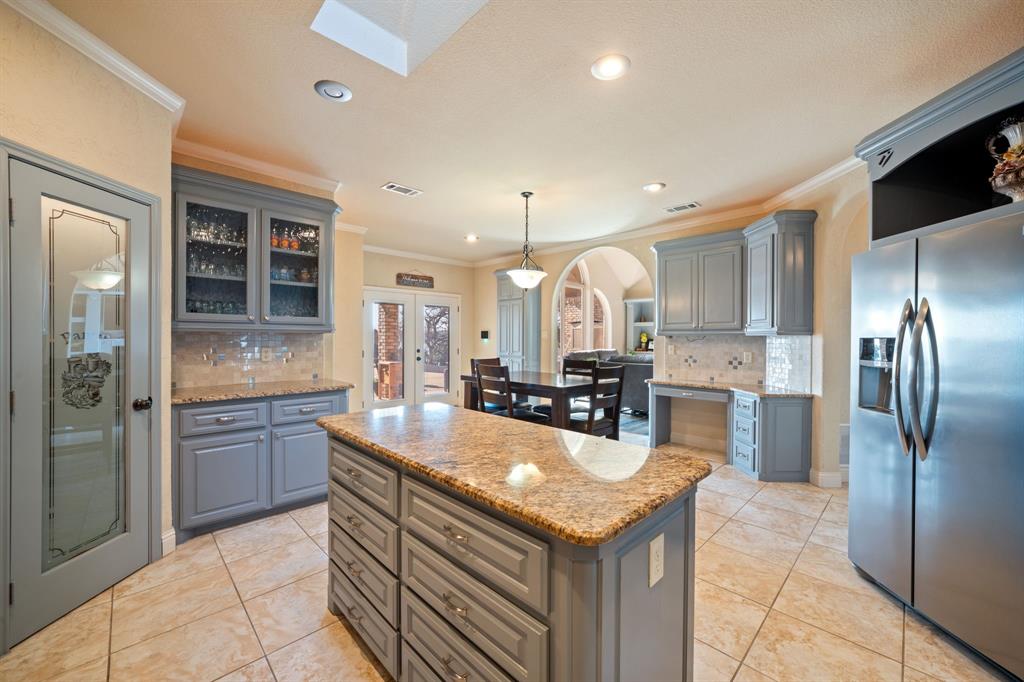155 Lakeshore Drive Property Photo 20