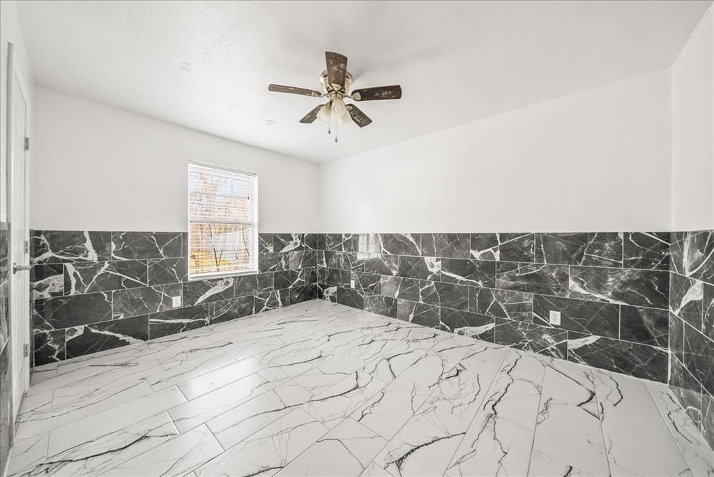 5507 Alexander Street Property Photo 4