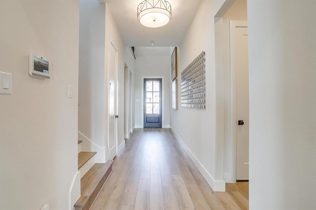 16812 Eastern Red Boulevard Property Photo 3