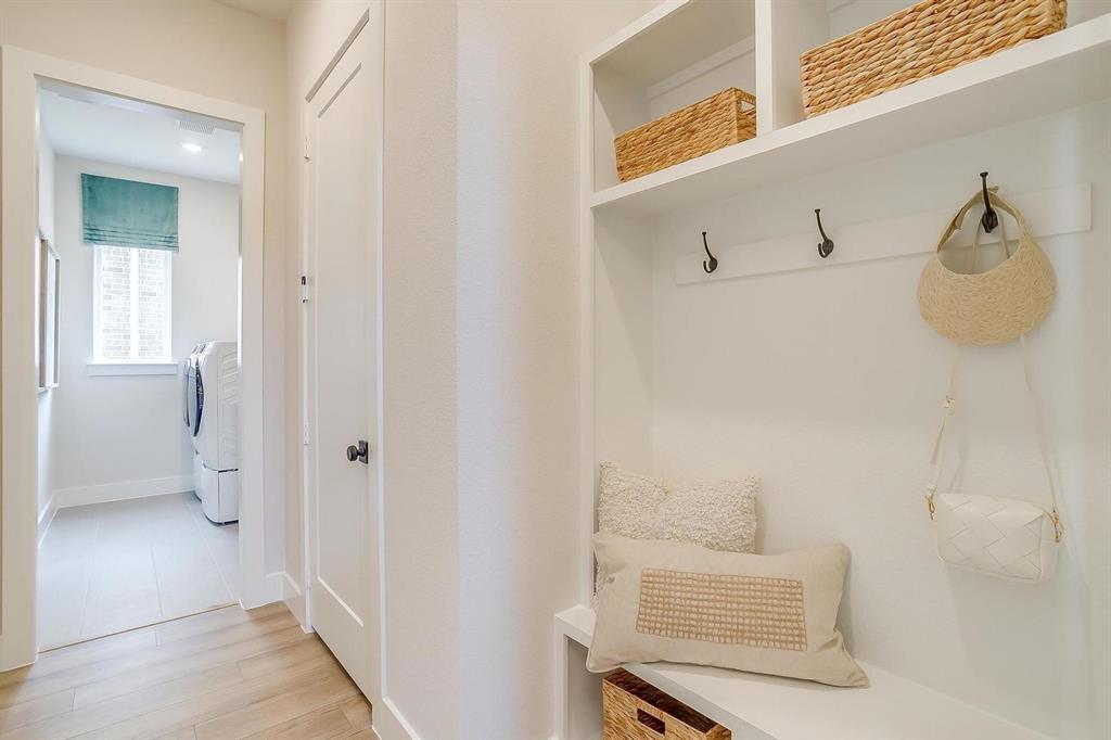 16812 Eastern Red Boulevard Property Photo 6