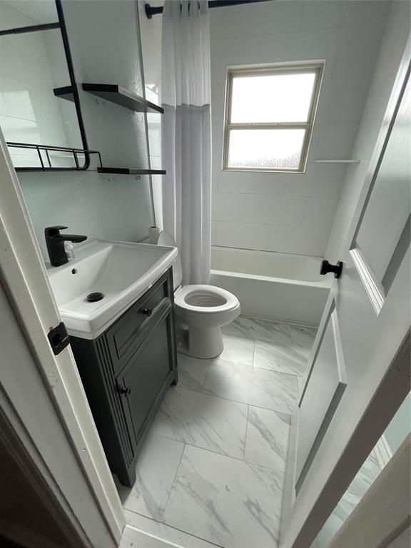 2517 Amelia Property Photo 5