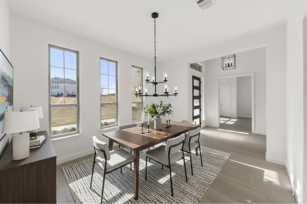 473 Flor Drive Property Photo 4