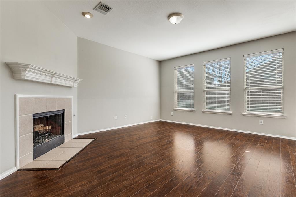 1018 Spanish Moss Drive Property Photo 6