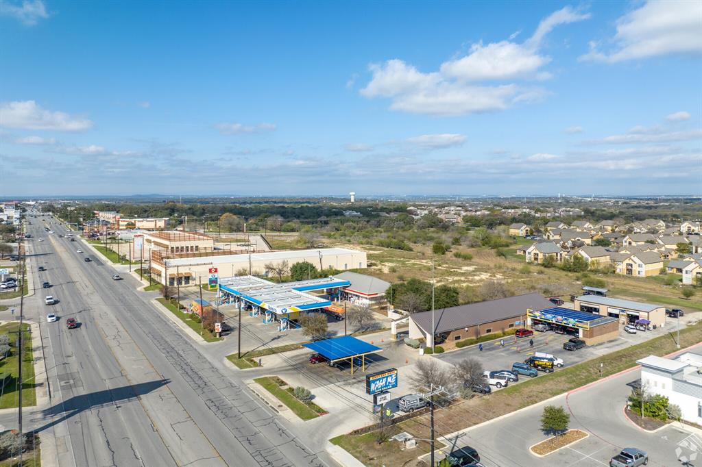 7225 Culebra Road Property Photo 15