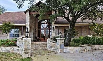 1050 Brazos Heights Road Property Photo 1