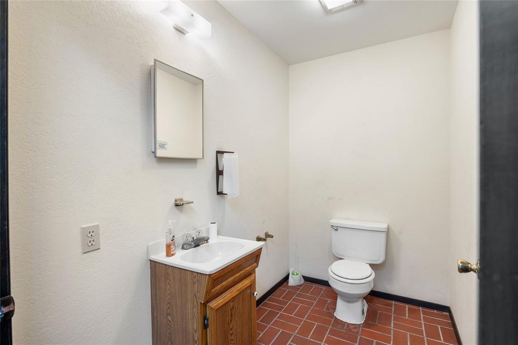 545 N Hwy 83 Property Photo 12