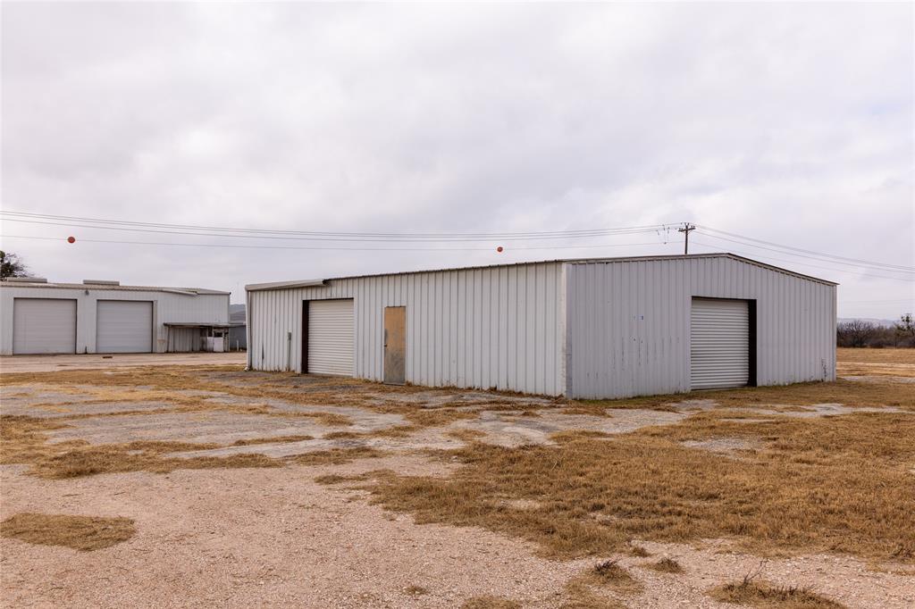 545 N Hwy 83 Property Photo 21