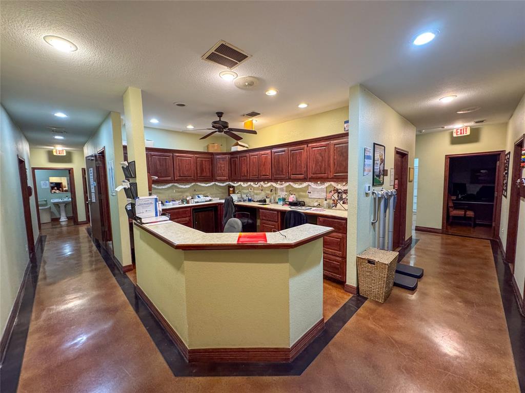 1700 Gallagher Drive Property Photo 14