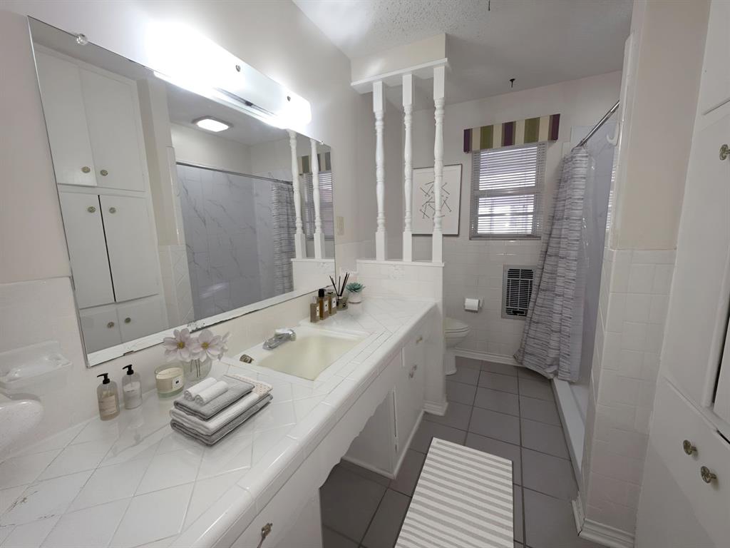 600 Plano Street Property Photo 10