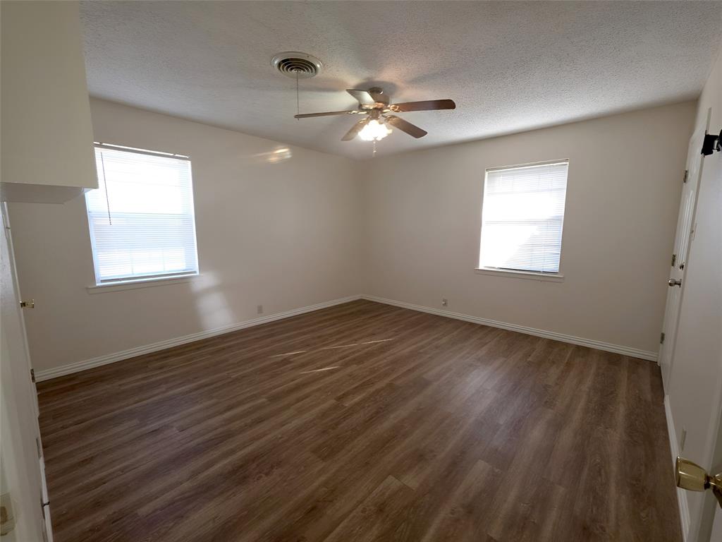 600 Plano Street Property Photo 22