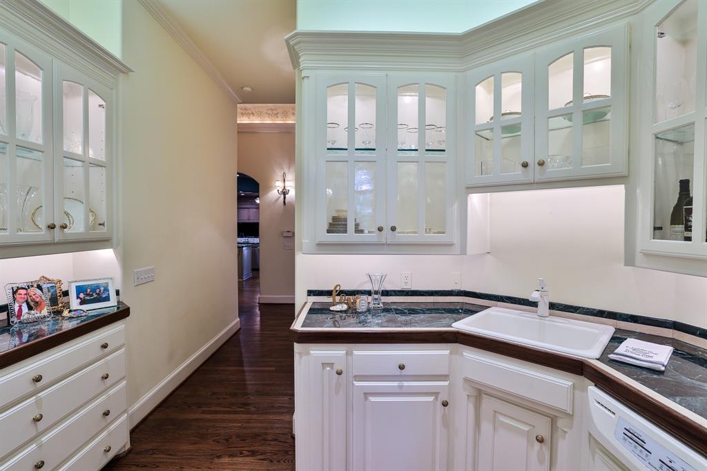 6805 Laurel Valley Drive Property Photo 14