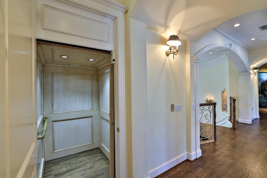 6805 Laurel Valley Drive Property Photo 31
