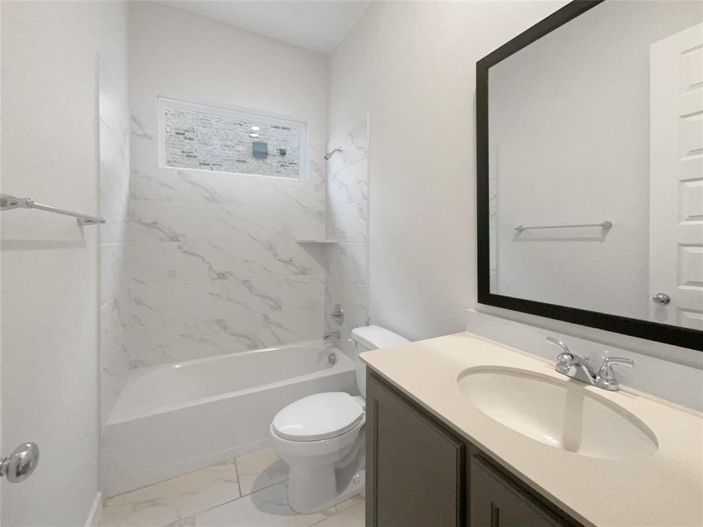 1034 Kennedy Drive Property Photo 10
