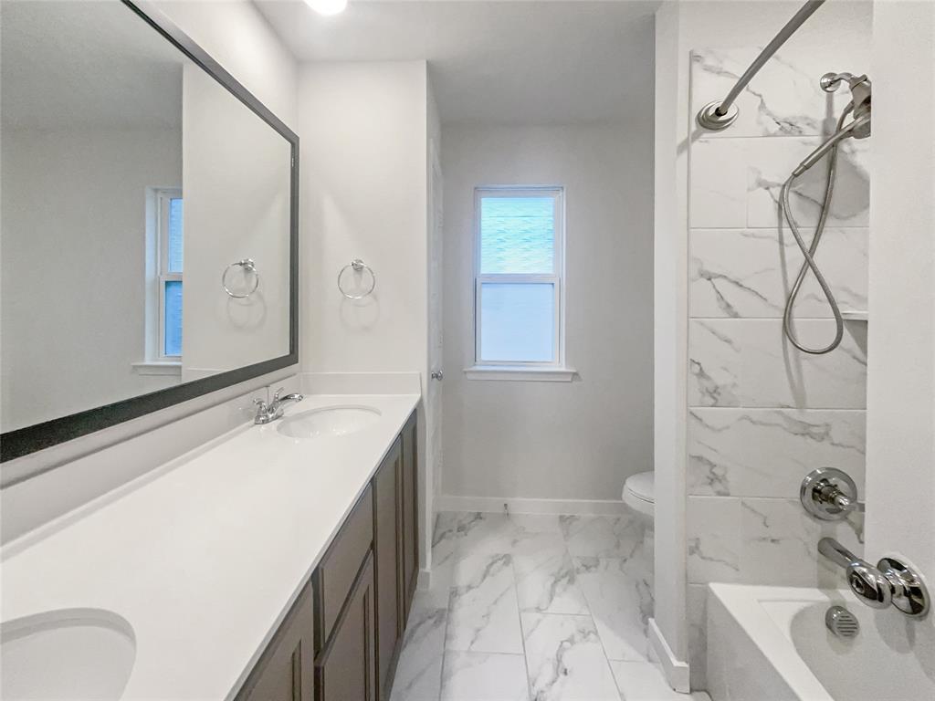 1034 Kennedy Drive Property Photo 12