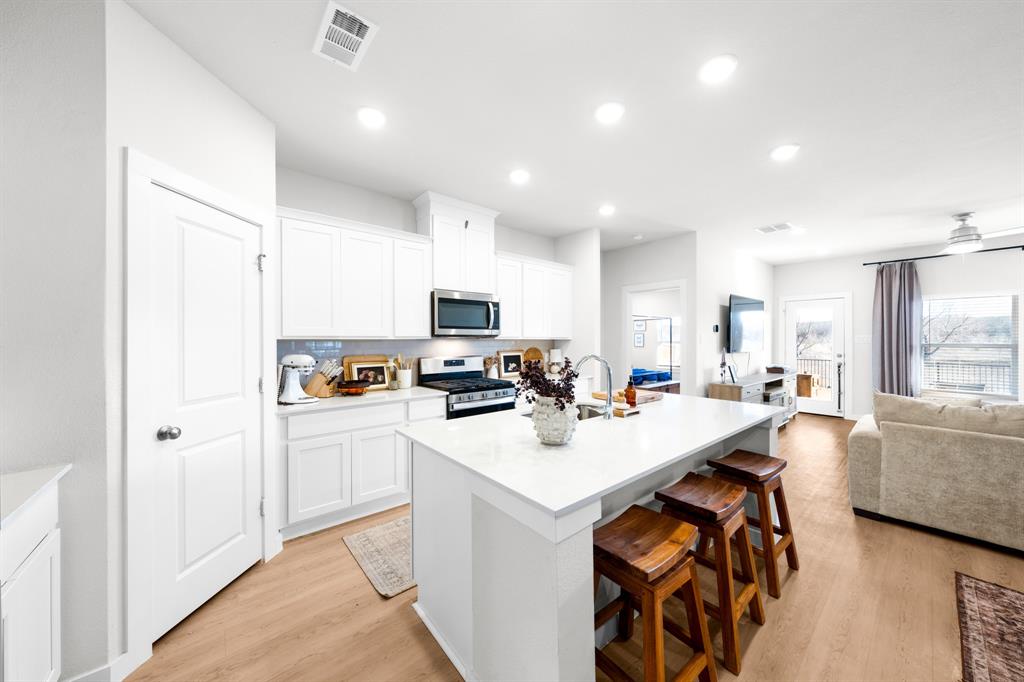 431 Pendant Drive Property Photo 10