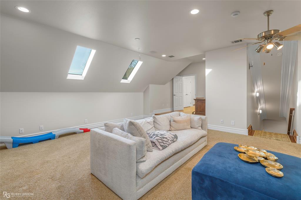 200 Evangeline Walk Property Photo 27