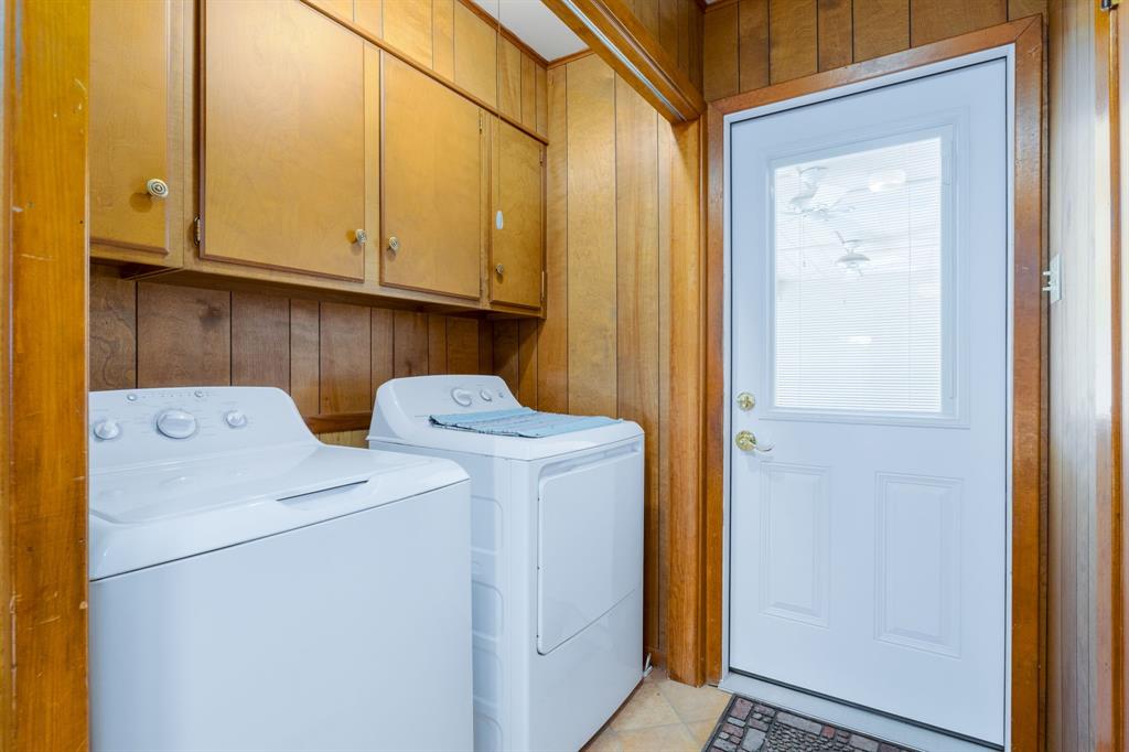 1003 N Ridge St Property Photo 13