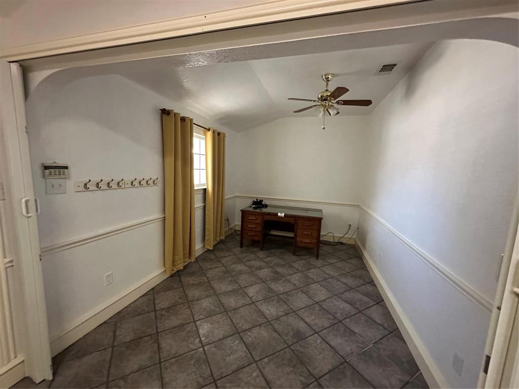 7401 Briar Road Property Photo 12