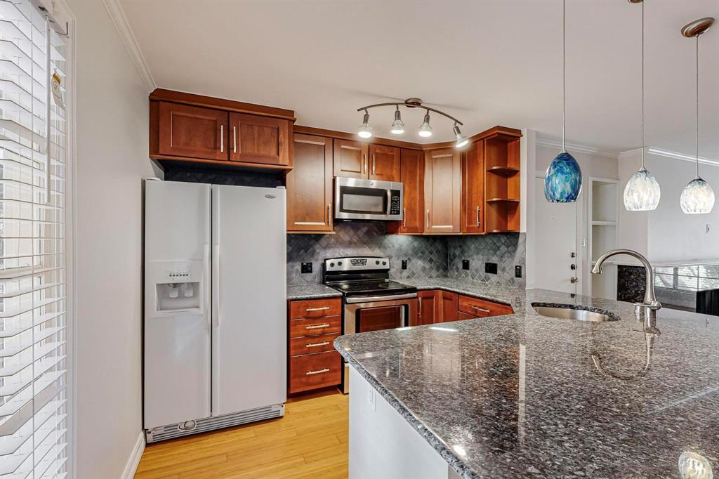 5220 Fleetwood Oaks Avenue 210 Property Photo 1