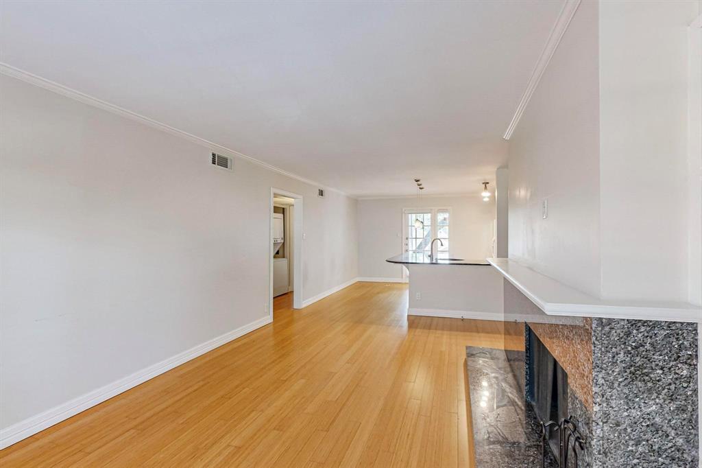 5220 Fleetwood Oaks Avenue 210 Property Photo 11