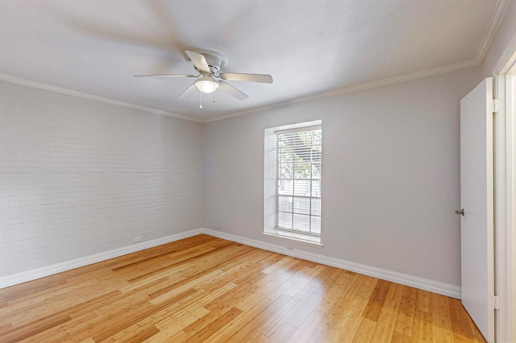 5220 Fleetwood Oaks Avenue 210 Property Photo 20