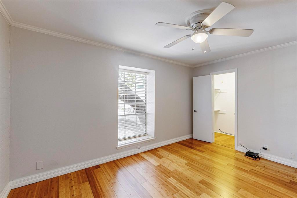 5220 Fleetwood Oaks Avenue 210 Property Photo 21