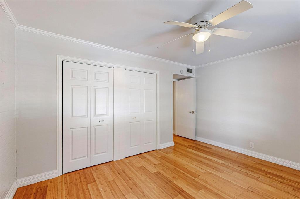 5220 Fleetwood Oaks Avenue 210 Property Photo 29