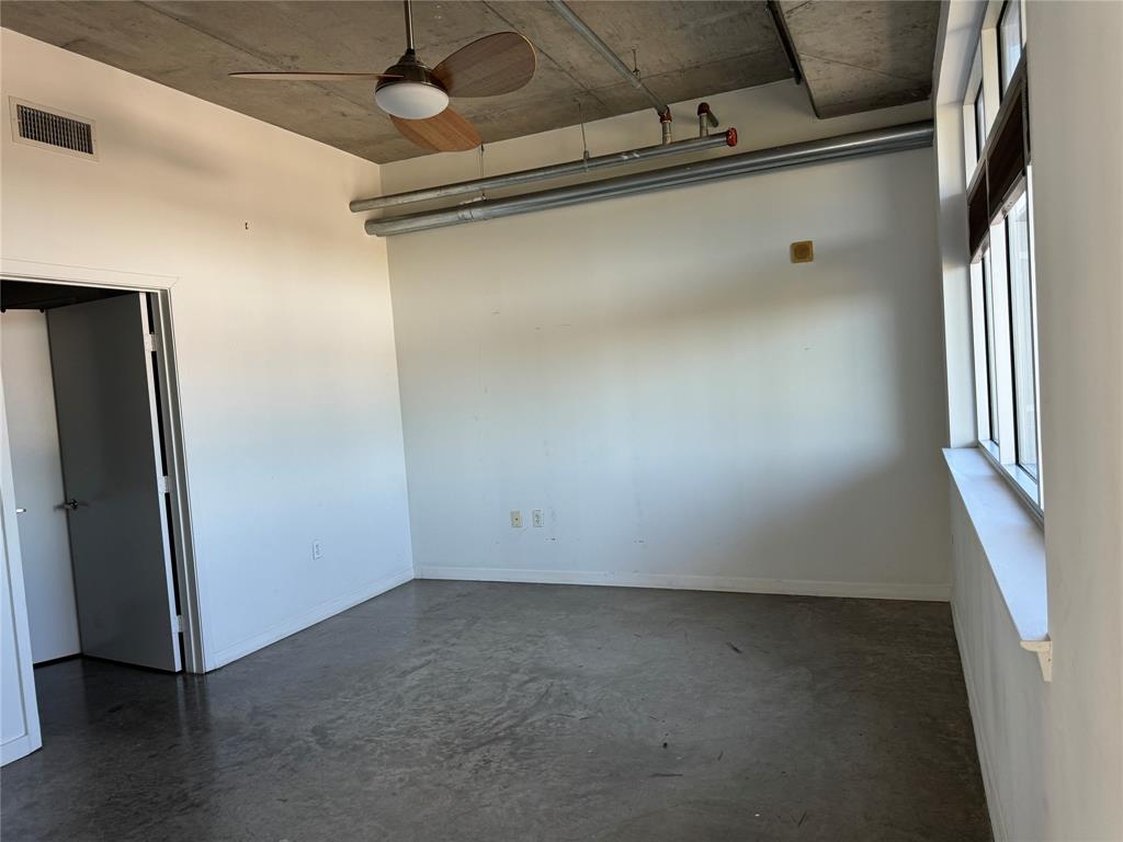 1001 Belleview Street 201 Property Photo 15