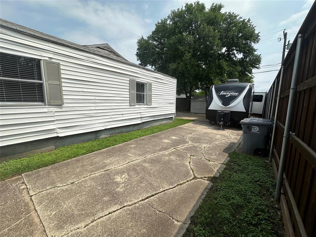 4702 W University Boulevard Property Photo 16
