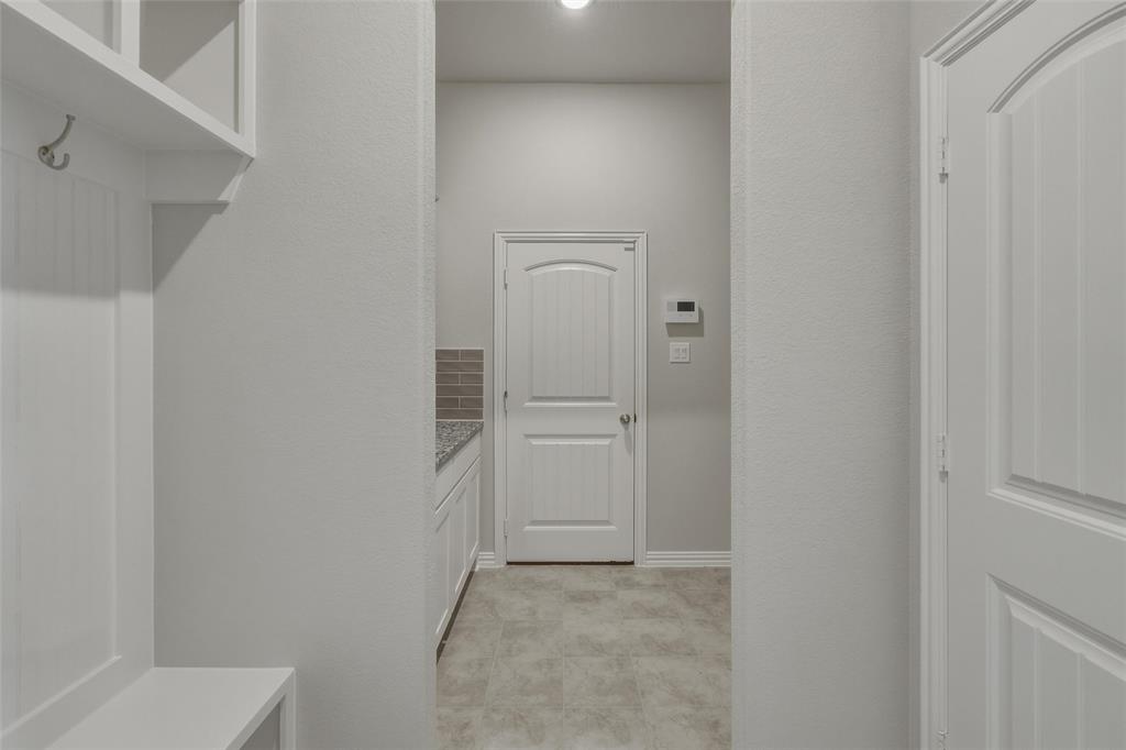 870 County Road 200 Property Photo 21