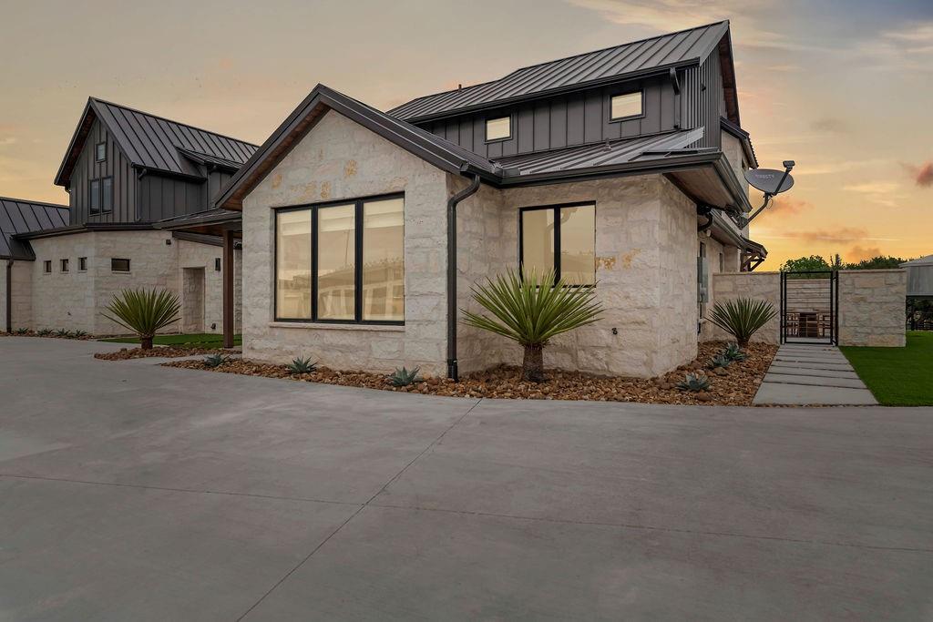 375 Emma Jean Trail Property Photo 2