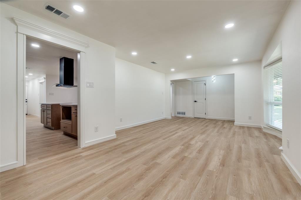 5323 Blaney Way Property Photo 13