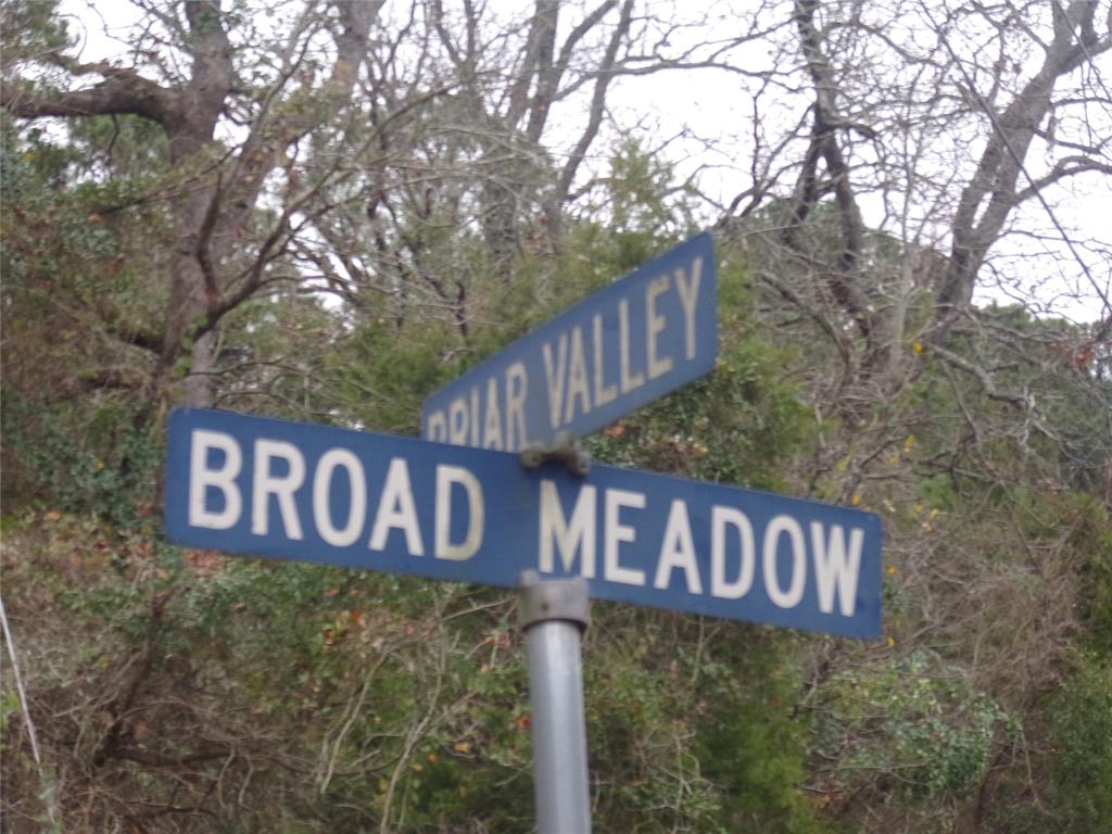 000 Briar Valley Property Photo 3