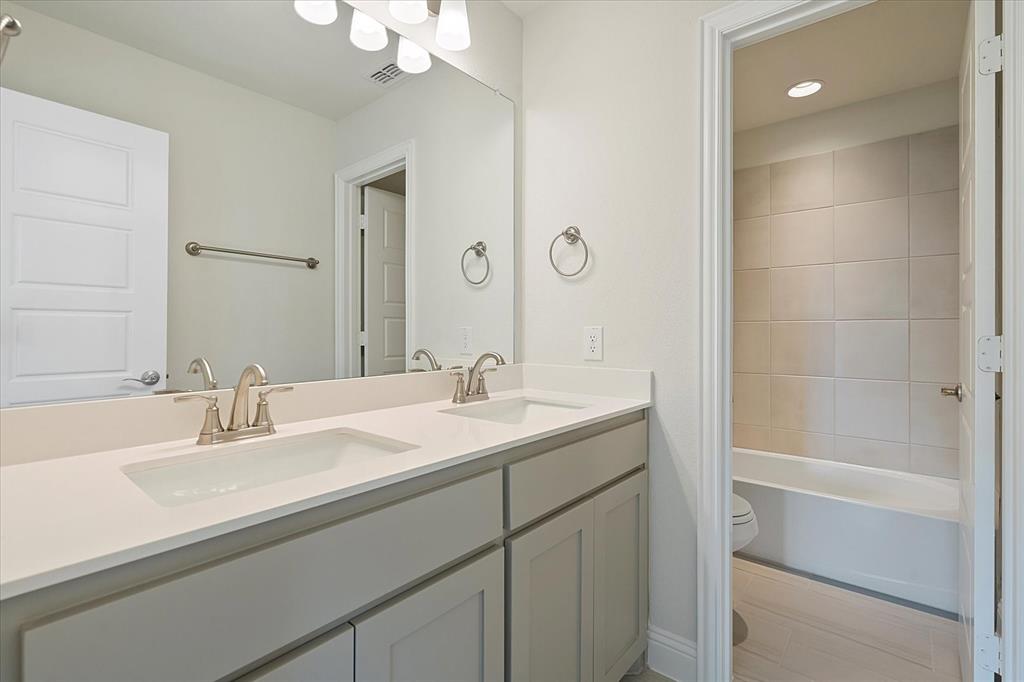 2702 Colby Drive Property Photo 32