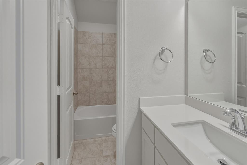 810 County Road 200 Property Photo 24