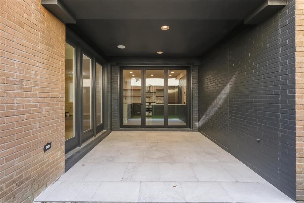 1916 Euclid Avenue Property Photo 31