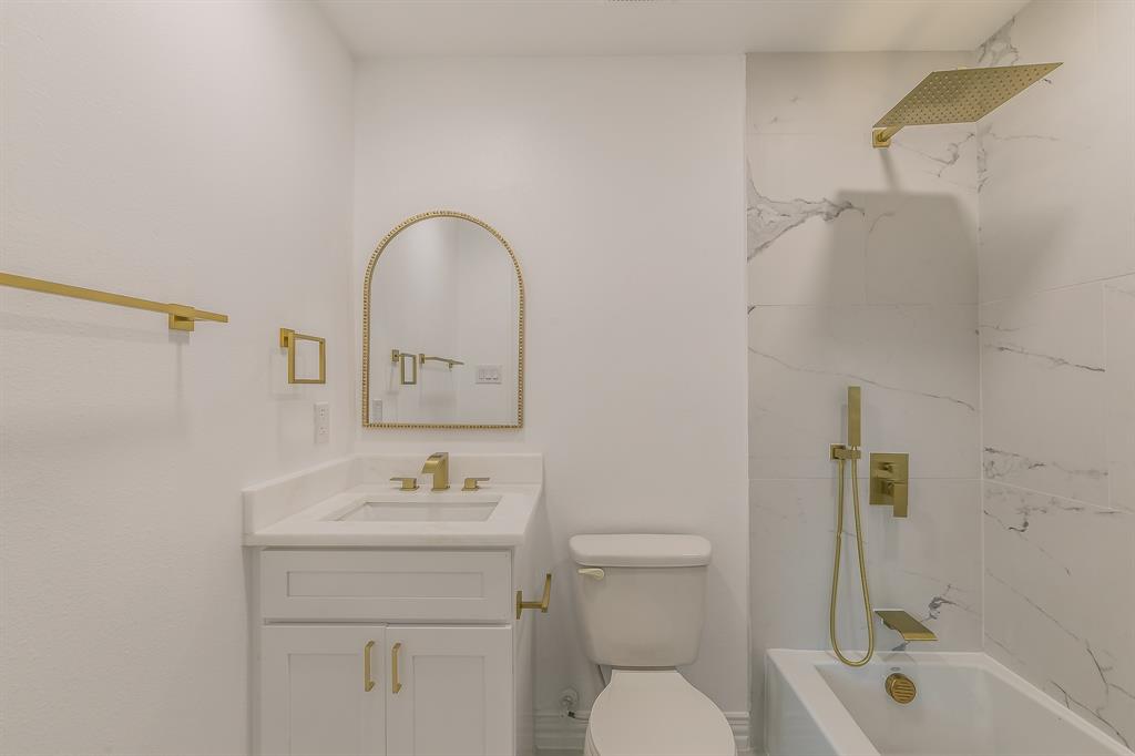 1812 Boyd Street Property Photo 3