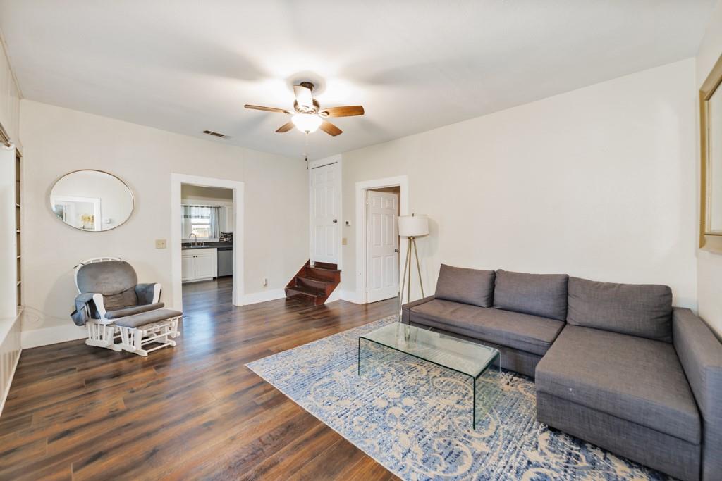 517 W Lamar Street Property Photo 6