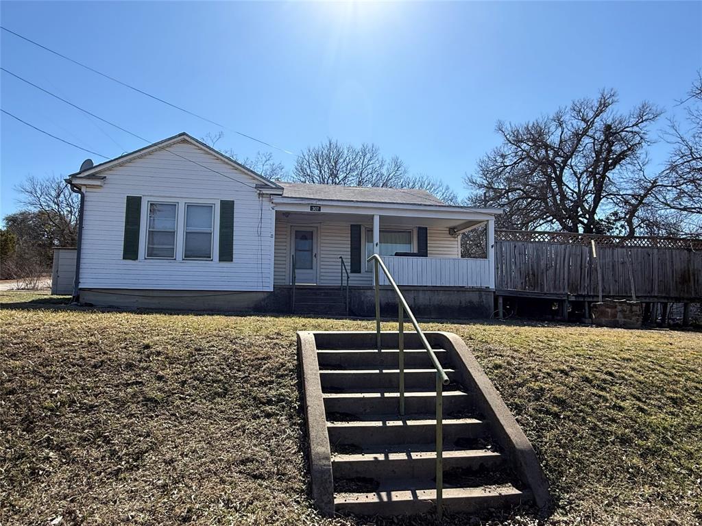 307 Cedar Street Property Photo 1