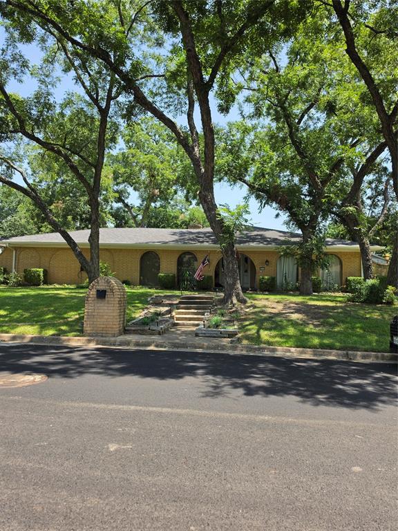 2517 Nantucket Drive Property Photo 1