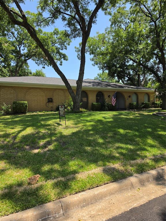 2517 Nantucket Drive Property Photo 4