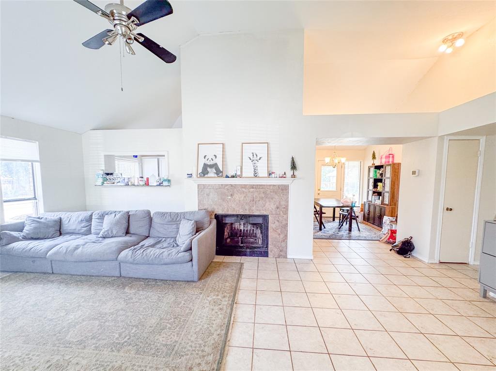 1602 Autumn Breeze Lane Property Photo 15