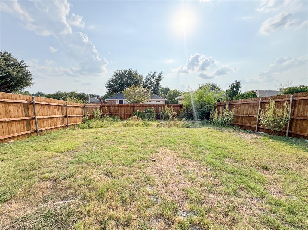 1602 Autumn Breeze Lane Property Photo 28