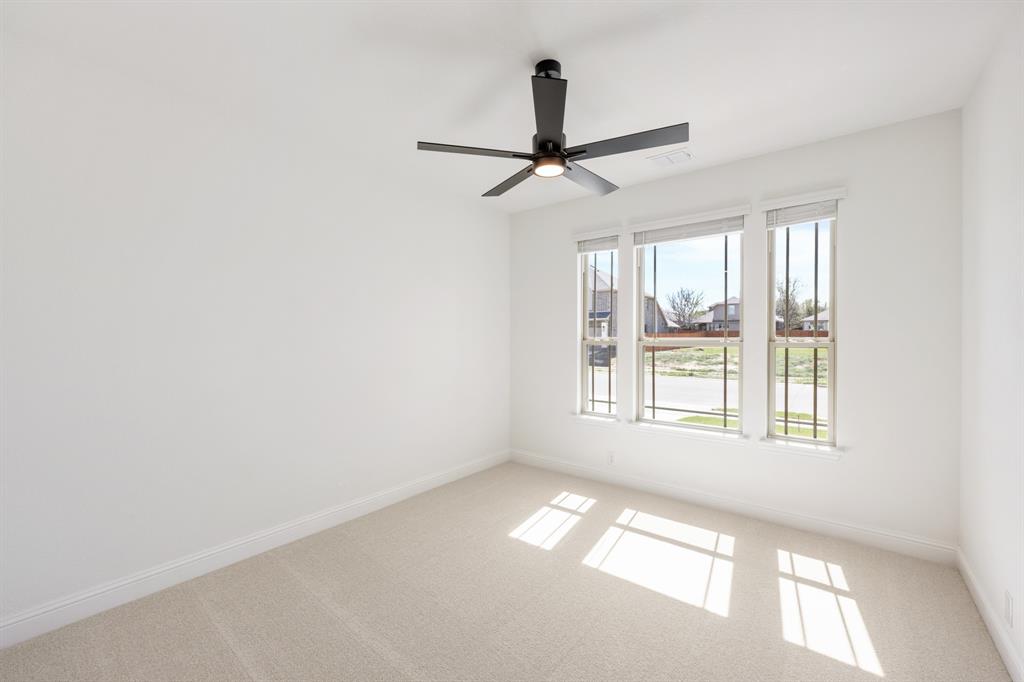 3208 Emerald Trace Drive Property Photo 7