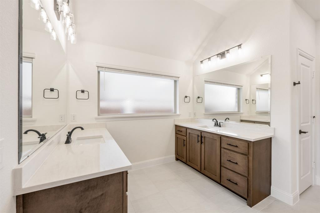 3208 Emerald Trace Drive Property Photo 22