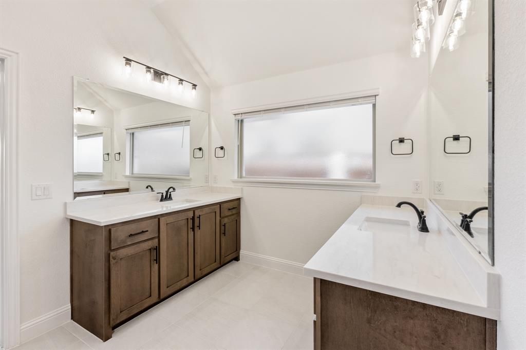 3208 Emerald Trace Drive Property Photo 23