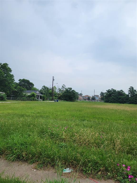 4723 Collins Avenue Property Photo 15
